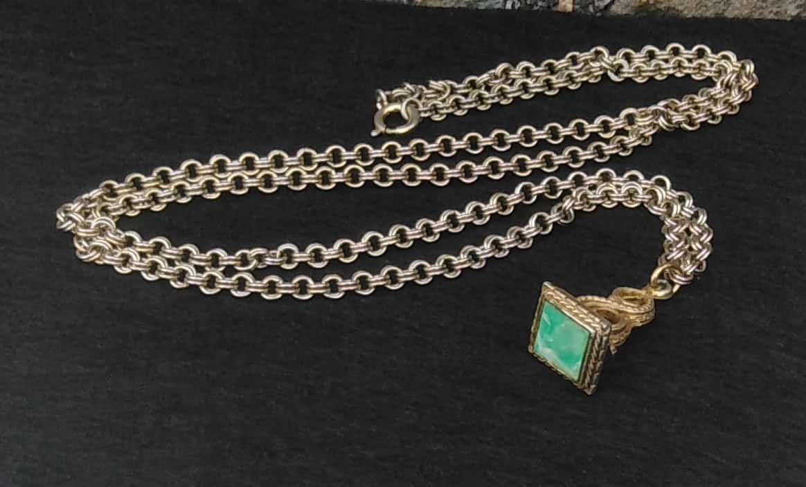 Vintage Long-Line Fob Pendant Necklace – 29" Plated Chain with Faux Green Stone
